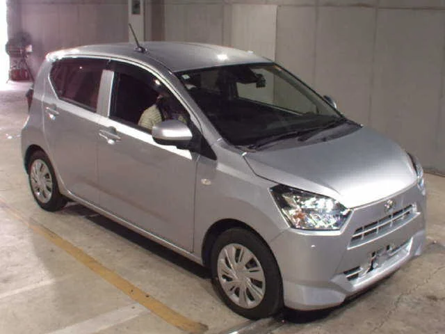 Daihatsu Mira e:S LA350S 2021